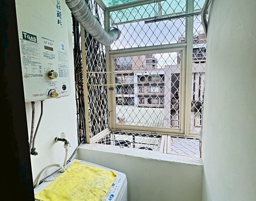 近中山校區電梯2房有陽台 - Image 7