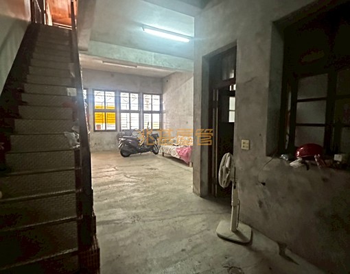 兆基🏡宜蘭國中一樓大坪數復古店面/適合咖啡廰、診所、辦公室 - Image 2