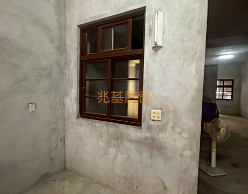 兆基🏡宜蘭國中一樓大坪數復古店面/適合咖啡廰、診所、辦公室 - Image 6