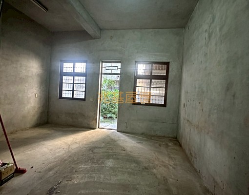 兆基🏡宜蘭國中一樓大坪數復古店面/適合咖啡廰、診所、辦公室 - Image 4