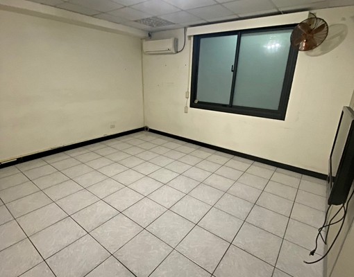 嶺東文山國小楓康超市/巷內大面寬店面1～2樓三房可營登可停車 - Image 8