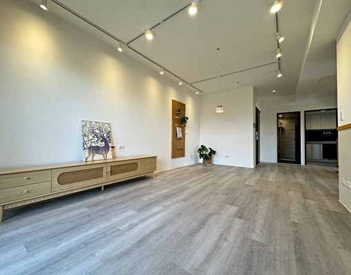 新埔重劃區高樓層綠景全新三房 - Image 2