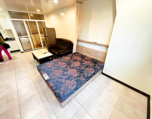 捷運龍山寺5分【優質電梯】入籍洽★大面採光★獨洗衣機 - Image 3