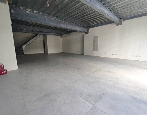 1+2樓黃金店面👍方正大空間❤️全新屋況❤️ - Image 5