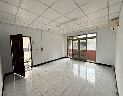 新店區公所🏠整層三房/台水電/全新變頻冷氣/近捷機能佳 - Image 1