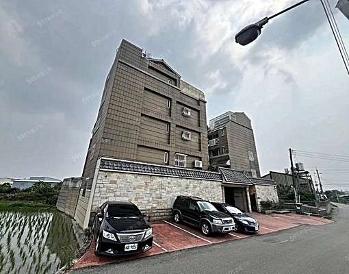 僑光科大廣福路/巷內透天別墅1~5樓四房車庫/可入戶租補空屋 - Image 2