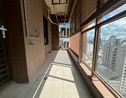 O4前金站無敵景觀四房平車高品質豪宅可附全新家具電 - Image 6