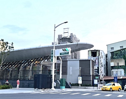 正義車站獨立陽台大套房~近文山陽明正修長庚 - Image 4