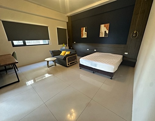 	羅東新穎套房｜獨立大陽台＋加大雙人床 - Image 1