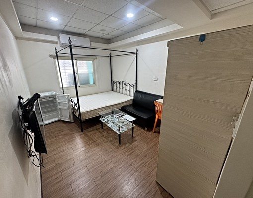 近輔大獨立洗衣機食衣住行便利 - Image 1