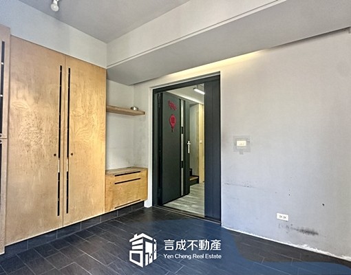 奇岩站｜稀有透天。開放廚房。可改三房 - Image 12