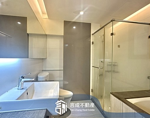奇岩站｜稀有透天。開放廚房。可改三房 - Image 9
