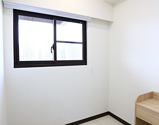 明日讚-底樓層視野廣採光佳平車美三房 - Image 11
