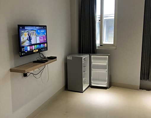 屋主自租｜近遠百全新整理大套房｜機能便利 - Image 1