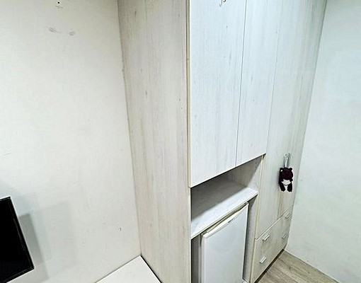 新光/大遠百☸電梯☸精品商務旅店設計☸大衛浴獨洗☸便宜租 - Image 10