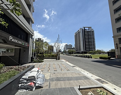 🟧UCC🟧崑庭馥御景觀大陽台2+1房平車 - Image 8