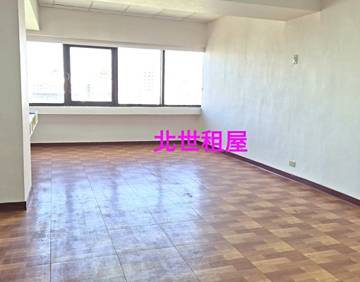 忠孝敦化捷運~電梯101景觀採光套房 - Image 3