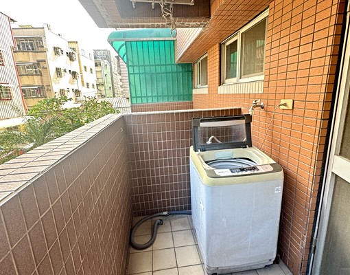 文藻鼎中商圈1樓庭院戶獨立套房/管理完善/租戶單純 - Image 5
