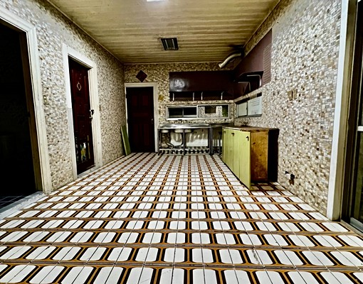 新烏路三段大坪數四面採光透天住家 - Image 6