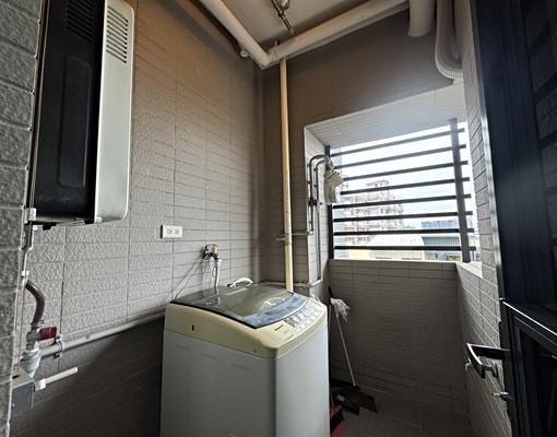 楠梓達麗海天二房+車位 - Image 4