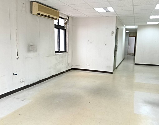 免仲費雙十路二段X號2樓23坪店面3萬2 - Image 6