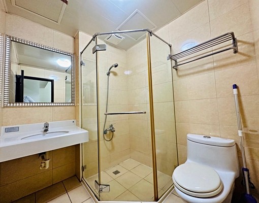 臻愛香榭★喜來登特區，家具齊全，一卡皮箱入住三房，平車， - Image 13