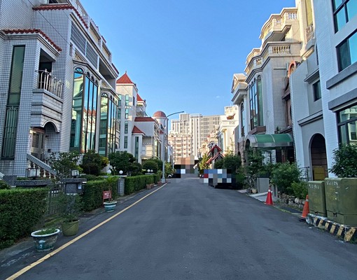 店住皆可,環境優雅,近國1交流道74號,生活機能佳 - Image 3