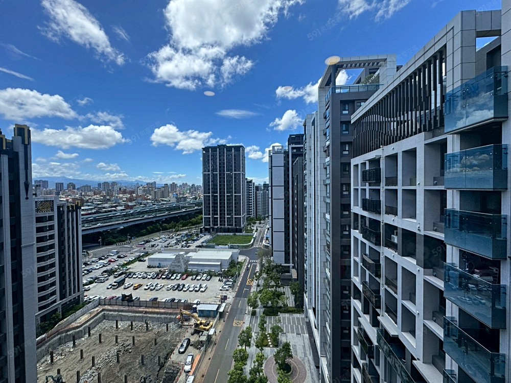 日日高樓二加一房有車位 - Image 1