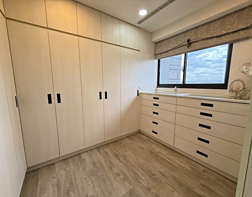 上安國小【大城雲杉】✨精裝三改二房/更衣室✅雙平車✅家具全配 - Image 10