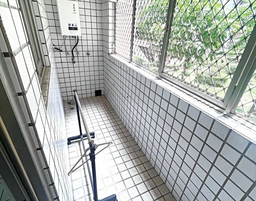秒殺樓店✨可報稅✨兩層店面工作室辦公室倉庫✨台水電✨子母車 - Image 14