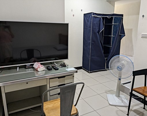 捷運出口旁，近中山大學舒適電梯套房 - Image 2