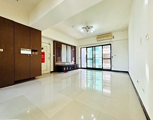 台南北區近新光三越台南小北門店 - Image 3