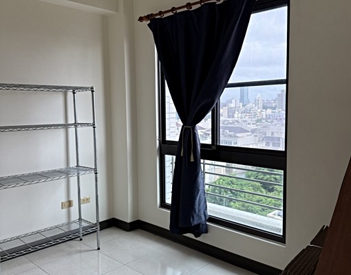 台南北區近新光三越台南小北門店 - Image 6