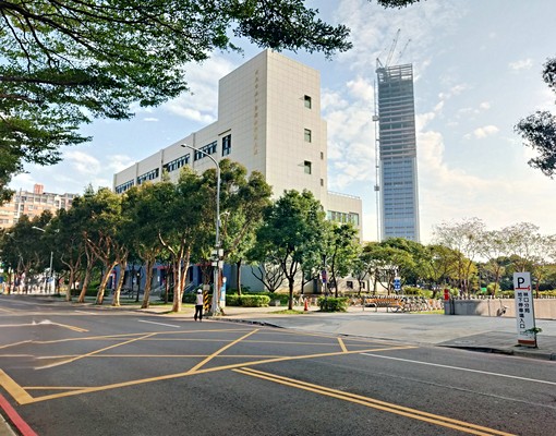 信義路上有電梯獨棟華廈一樓可作辦公室個人工作室~ - Image 14