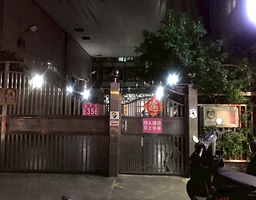 1廳1房1衛1廚房1陽台大套房可租補近SOGO - Image 2