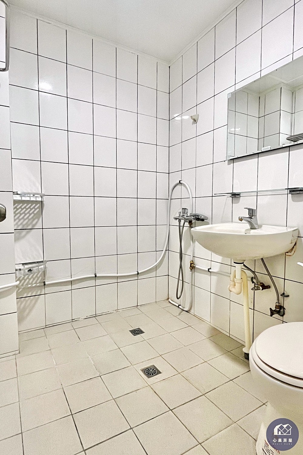 二人共用一個衛浴