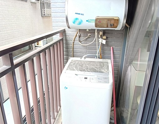 可租補~新光,逢甲,中醫水湳獨洗]陽台]電梯套房 - Image 6