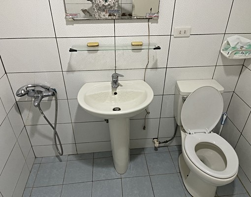 中原大學一樓套房獨立陽台、洗衣機(舒適、安全,出門就到學校) - Image 8