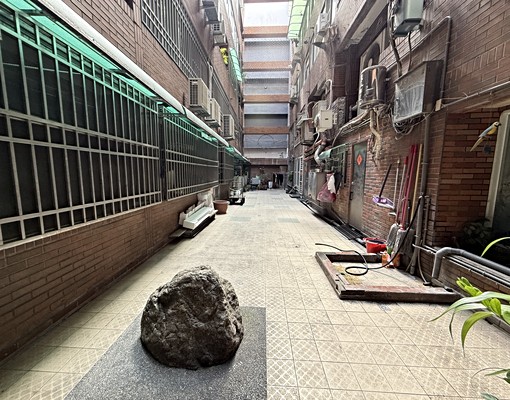 市中心雙百貨套房 - Image 9
