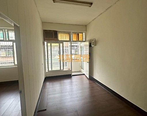 兆基🏡全新裝潢整理/可申請租補入戶籍/3樓免爬高 - Image 1