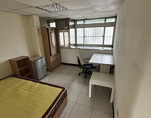 租屋首選,代步工具最佳,近輕軌、公車站 - Image 2