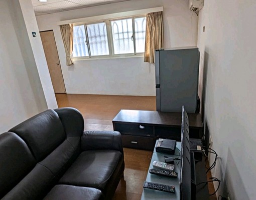 一層一戶一房一廳私人陽台套房出租 - Image 1