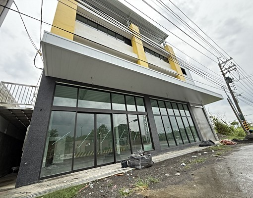燕巢高應大正對面超大面寬挑高5.8米黃金店面 - Image 6