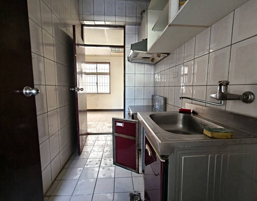 德昌透天厝店面兼住家、1-4樓、近永吉公園、學校旁 - Image 3