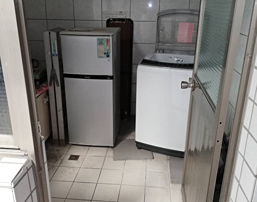 鬧中取靜乾淨明亮雅房出租(限女性) - Image 8