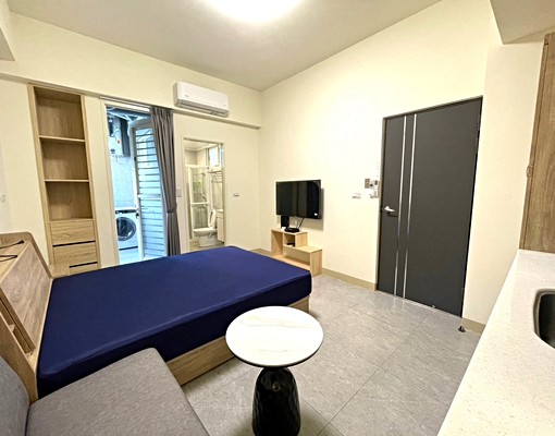 近棒球場/遠百有陽台/衛浴對外窗獨立套房 - Image 4