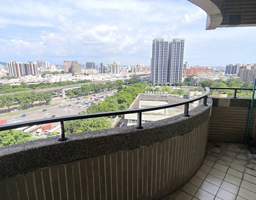 都會公園捷運景觀高樓層大四房機上車位可寵物 - Image 3