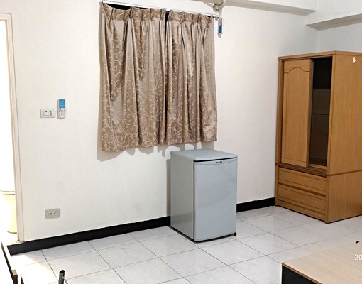 集美商圈成功路電梯套房(禁寵物) - Image 1