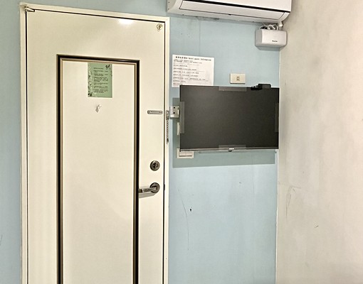 捷運西門站2分鐘,食衣住行生活機能優,雅房有窗 - Image 6