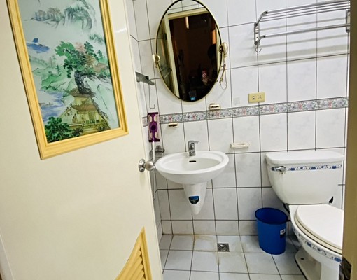 龜山近長庚醫院,大套房~須爬樓梯~限男性 - Image 3